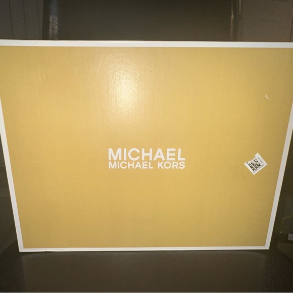 Michael Kors Open Toe Patent Leather Heels - Picture 9 of 9